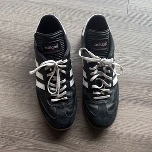 Adidas Men’s Sambas